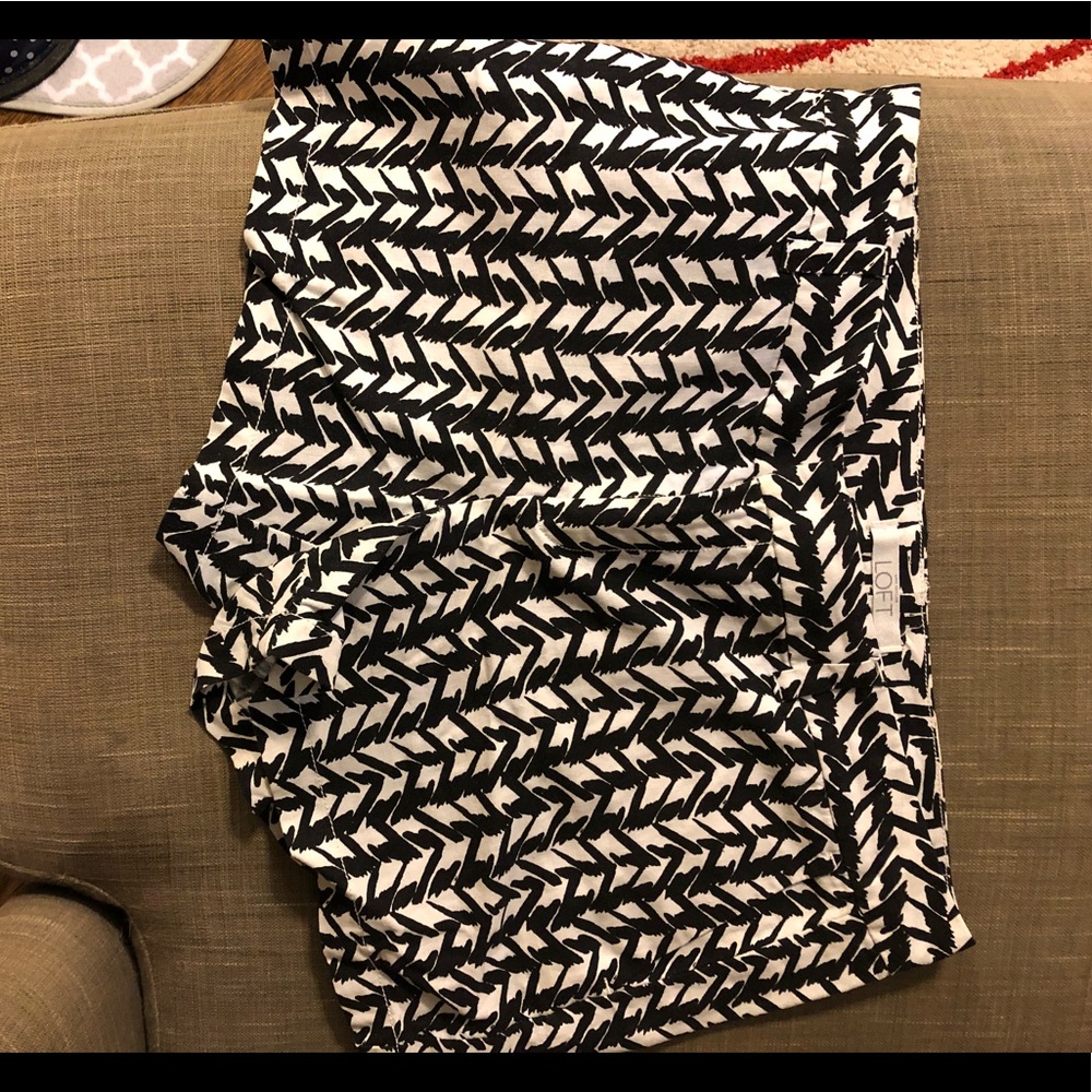 Black and White patterned shorts